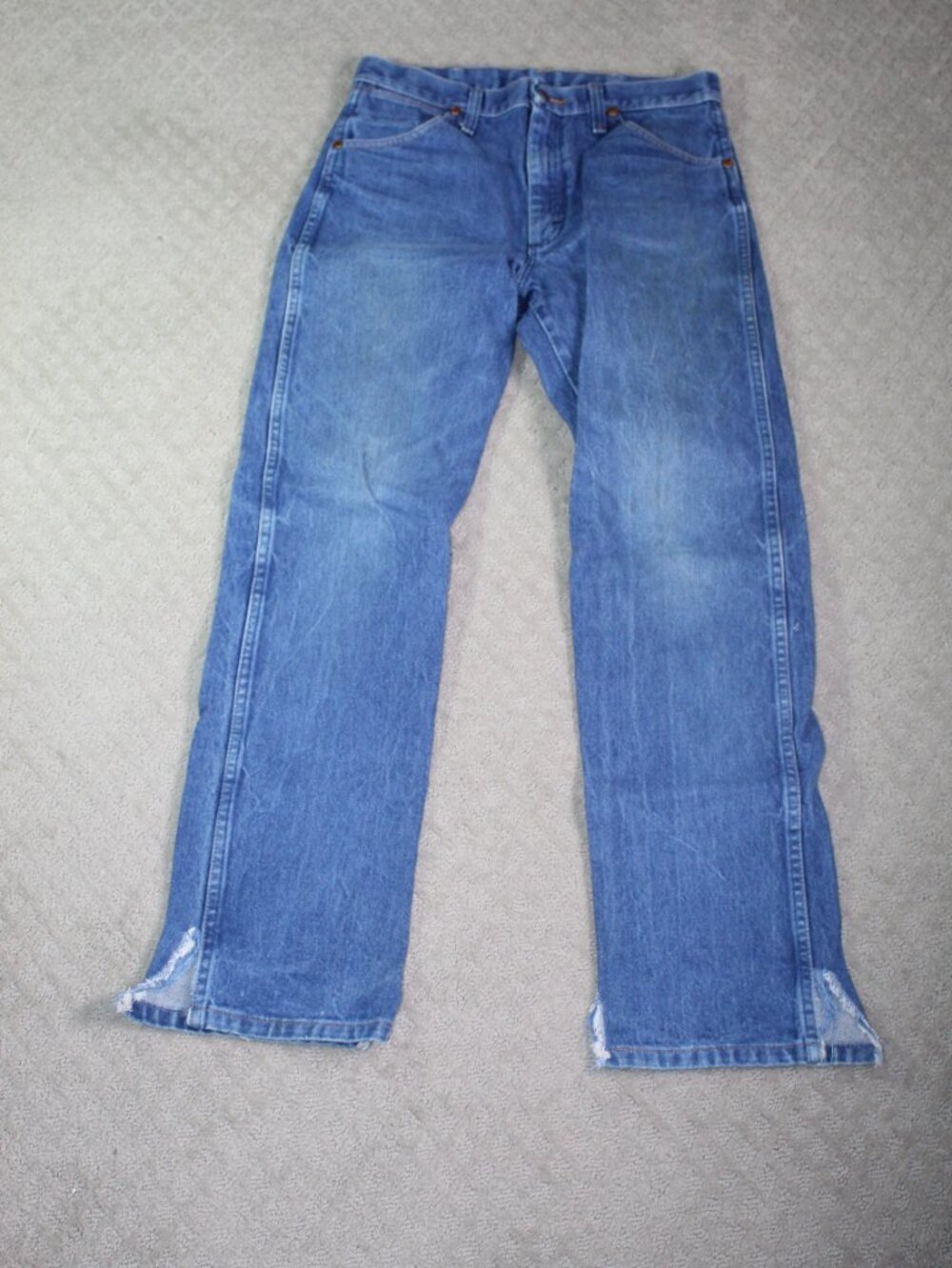Vintage Wrangler Size 31x32 Western 100% Cotton Cowboy Cut Blue Jeans 13MWZ